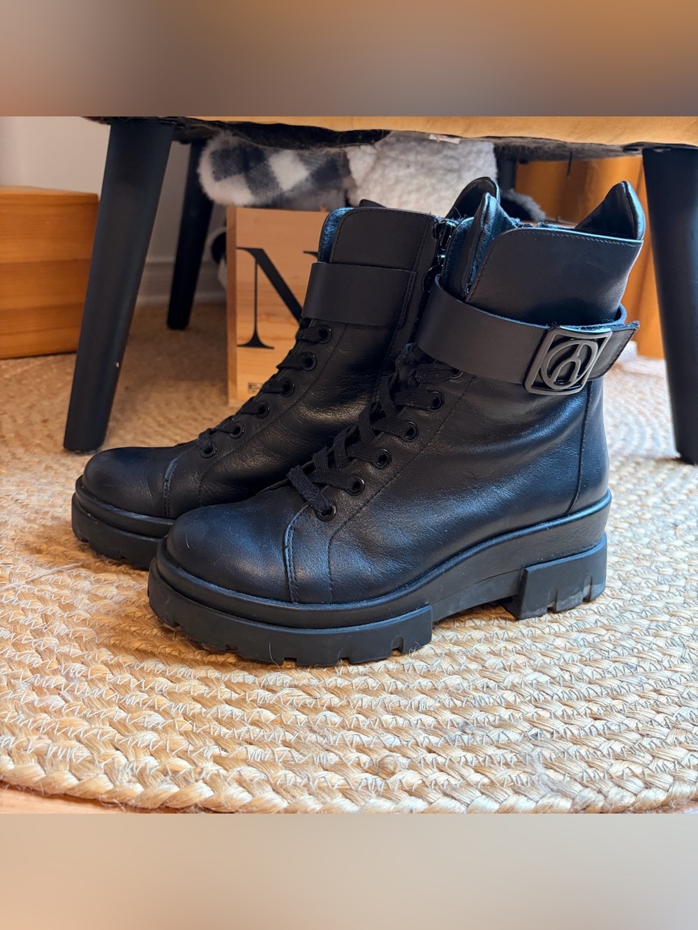Wishbone ankle boots Florence model